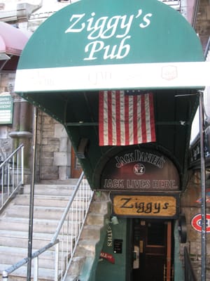 Ziggy's Pub by null
