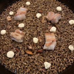 Seafood paella
