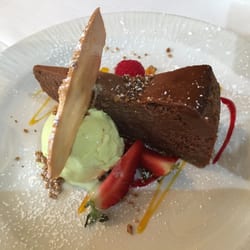 Smiths - Nutella cheese cake with pistachio ice cream