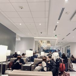 United Airlines - The United Club FLL