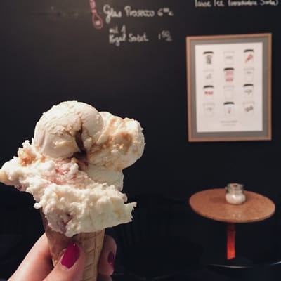 Bizziice ice cream parlor Organic Gelato Sachsenhausen by null