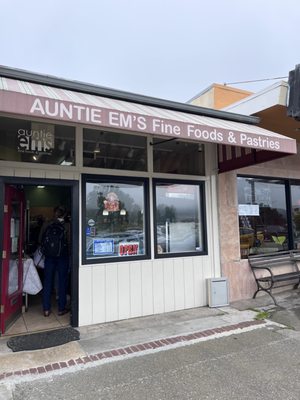 Auntie Em's Fine Foods & Pastries by null