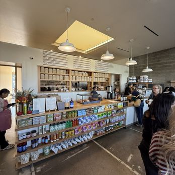 Layla Bagels & Coffee - the interior - Bagels Near Me - Santa Monica, California Layla Bagels & Coffee - the interior - Bagels Near Me - Santa Monica, California