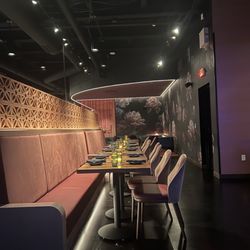 Atico Lounge - Cute vibes inside and lots of tables