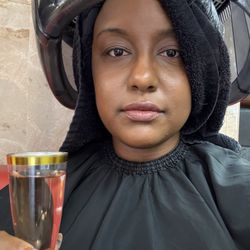 Hairitage Beauty Salon - Wine with my deep condition.