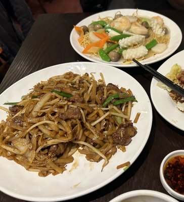 Four Seasons (Queensway) by null