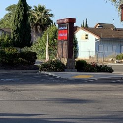 Xin Lin Ye Acupuncture Clinic - Sign - Landmark / behind the MC Donald's, as my GPS took me somewhere else