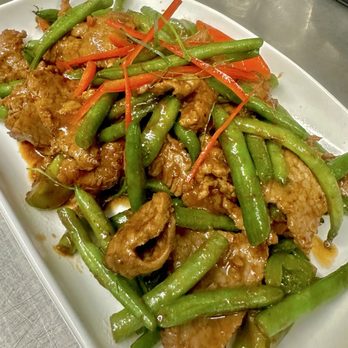 Ladda Thai House - Pad Prik Khing - Thai Near Me - Portland, Oregon