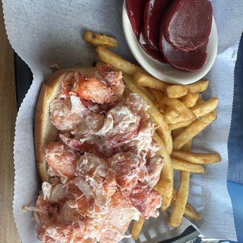 Eagles Nest Restaurant - Seafood Near Me - Brewer, Maine