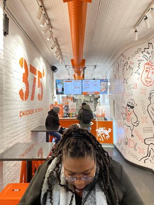 375° Chicken 'n Fries by null