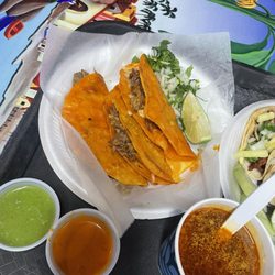 El Sampa Taqueria Bar - Quesabirrias Tacos