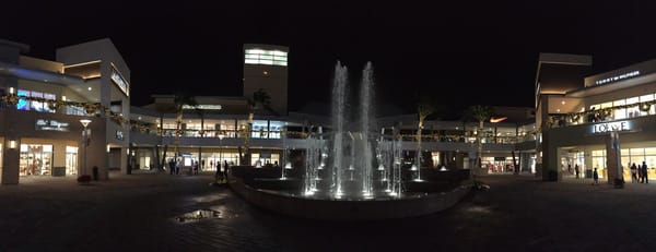 Gloria Outlets by null