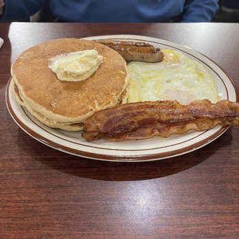 Bagley's Grill - Breakfast Combo - New American Near Me - Middleburg Heights, Ohio