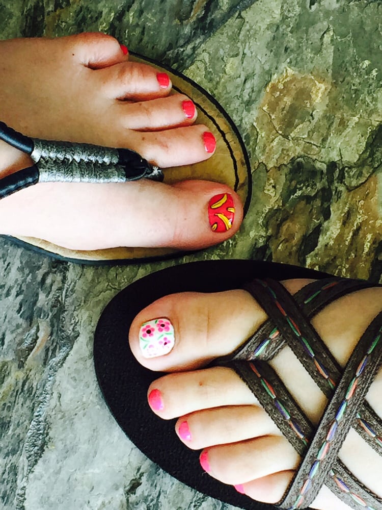 BEST NAILS Updated September 2024 2515 NW Arterial, Dubuque, Iowa Nail Salons Phone