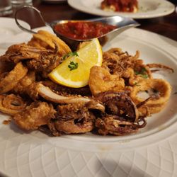 Fiore II Restaurant - Fried Calamari with marinara sauce. Outstanding!