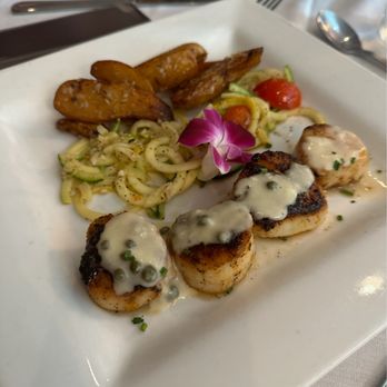 Wash House Restaurant - Seared scallops - Southern Near Me - Point Clear, Alabama Wash House Restaurant - Seared scallops - Southern Near Me - Point Clear, Alabama