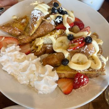 Café Con Crema - Breakfast & Brunch Near Me - Green Bay, Wisconsin