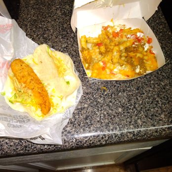 Del taco - This is loaded fries , If I knew now that my food was not going to be good when I got home - Fast Food Near Me - Riverdale, Georgia Del taco - This is loaded fries , If I knew now that my food was not going to be good when I got home - Fast Food Near Me - Riverdale, Georgia