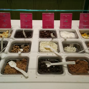 16 Handles - Toppings - Ice Cream & Frozen Yogurt Near Me - Livingston, New Jersey