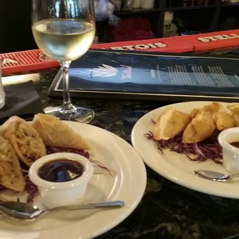 Thai Bloom! - Spring rolls and potstickers from the Happy Hour menu - Thai Near Me - Portland, Oregon Thai Bloom! - Spring rolls and potstickers from the Happy Hour menu - Thai Near Me - Portland, Oregon