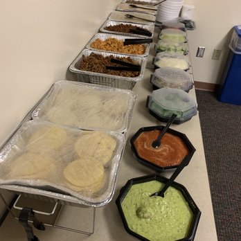 Taco Si - Quesadillas and 3 kinds of meats and potatoes with veggies , rice, beans and lots of toppings. - Caterers Near Me