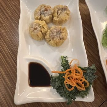 San Aroy Thai Kitchen - 4 Pieces Thai Dumplings - Thai Near Me - Astoria, New York San Aroy Thai Kitchen - 4 Pieces Thai Dumplings - Thai Near Me - Astoria, New York