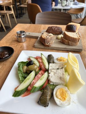 Zola Bistro by null