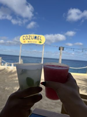 Jeanie's Restaurant & Beach Club by null