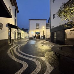 A Tasca - Pathway to Tasca restaurant.