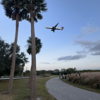 Cypress Point Park - Paved walking paths and plane watching - Parks Near Me - Tampa, Florida Cypress Point Park - Paved walking paths and plane watching - Parks Near Me - Tampa, Florida