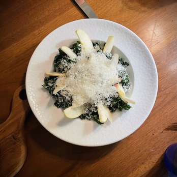 Ella Beverly Hills - Cali kale salad - Cocktail Bars Near Me - Beverly Hills, California
