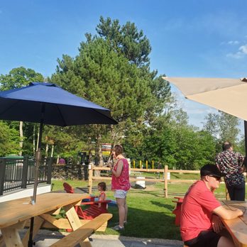 Mast Landing Brewing Company - Breweries Near Me - Freeport, Maine