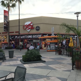 The Outlets at Orange - Shopping Centers Near Me - Orange, California