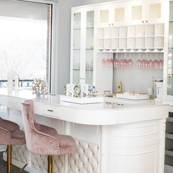OA Salons - Love this area of our salon where people can work while processing - Hair Salons Near Me - Charlotte, North Carolina OA Salons - Love this area of our salon where people can work while processing - Hair Salons Near Me - Charlotte, North Carolina