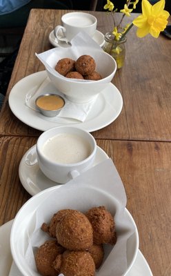 Runner & Stone by null