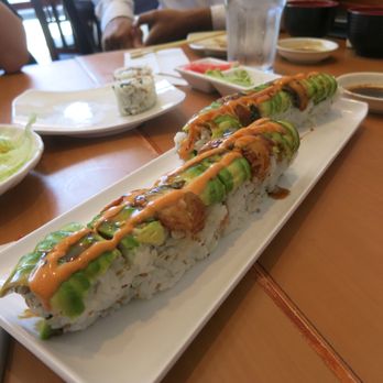 Echo Sushi - Spicy dragon roll (2) - Sushi Bars Near Me - Toronto, Ontario