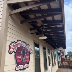 Righteous Roots Smoke Shop - Storefront