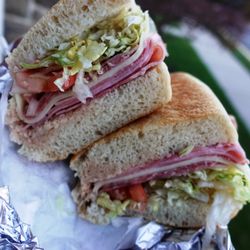 Carlos Pizza - Carlo's "Special" .... what happened to this sandwich? Where's the love? It used to have way more meat and a bigger meat-to-bun ratio.