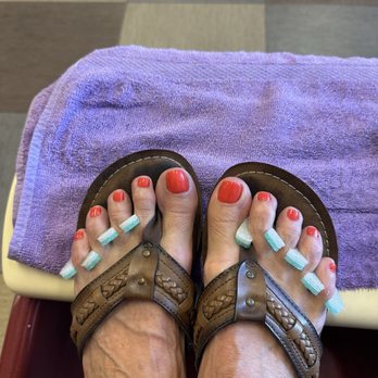 Oasis Nail Lounge - Nail Salons Near Me - Reno, Nevada