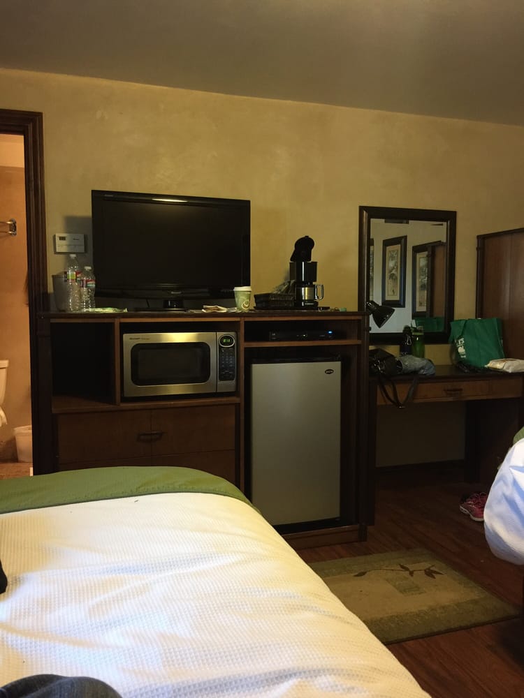 BACKCOUNTRY INN Updated September 2024 10 Reviews 1160 Grand Ave