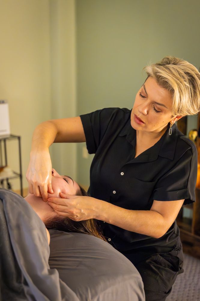 BODY AND FACE MASSAGE THERAPY Updated June 2024 250 Mt Lebanon Blvd, Pittsburgh