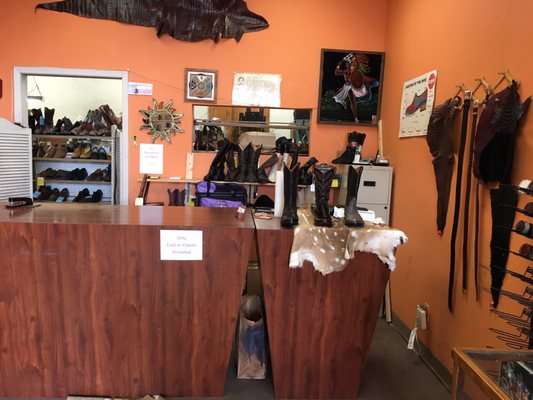 Sammie's Shoe Repair by null