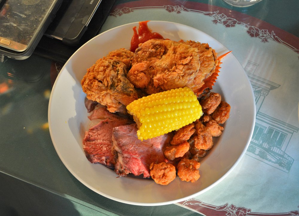 BLUE WILLOW INN RESTAURANT & GIFT SHOP CLOSED Updated August 2024