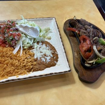 El Lobo Dorado - Fajitas for one - Mexican Near Me - Martinsburg, West Virginia El Lobo Dorado - Fajitas for one - Mexican Near Me - Martinsburg, West Virginia
