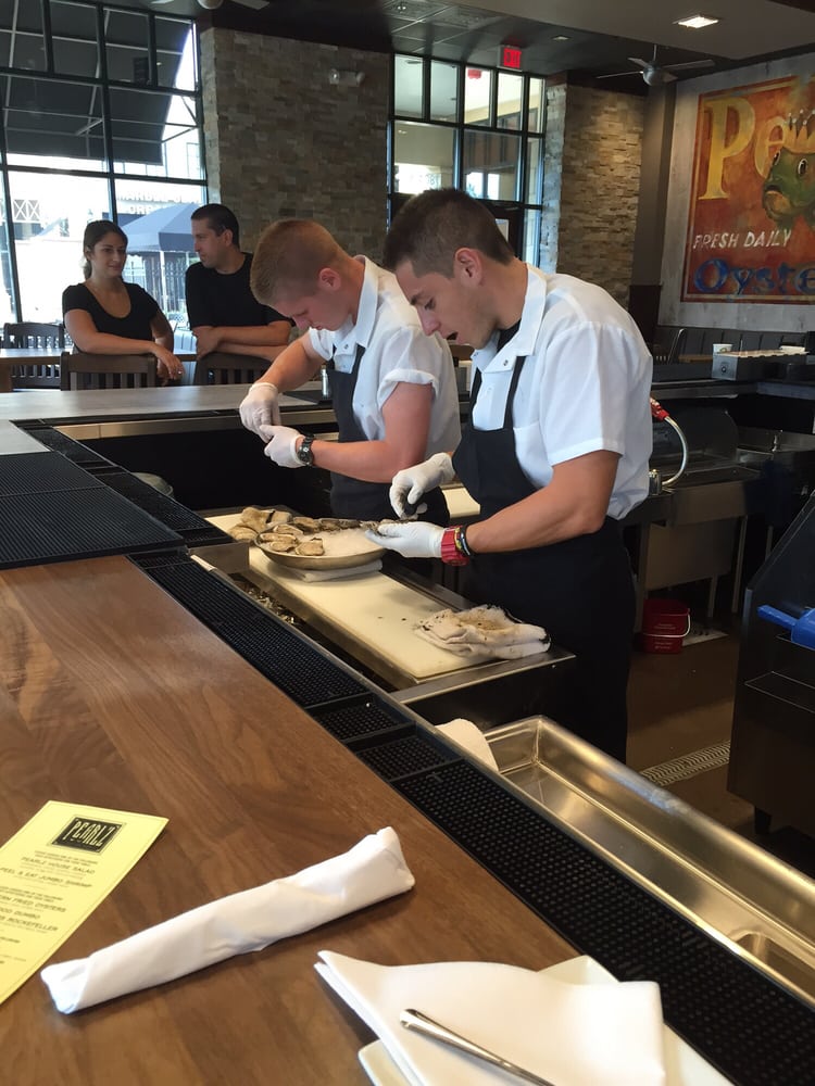 Pearlz Oyster Bar