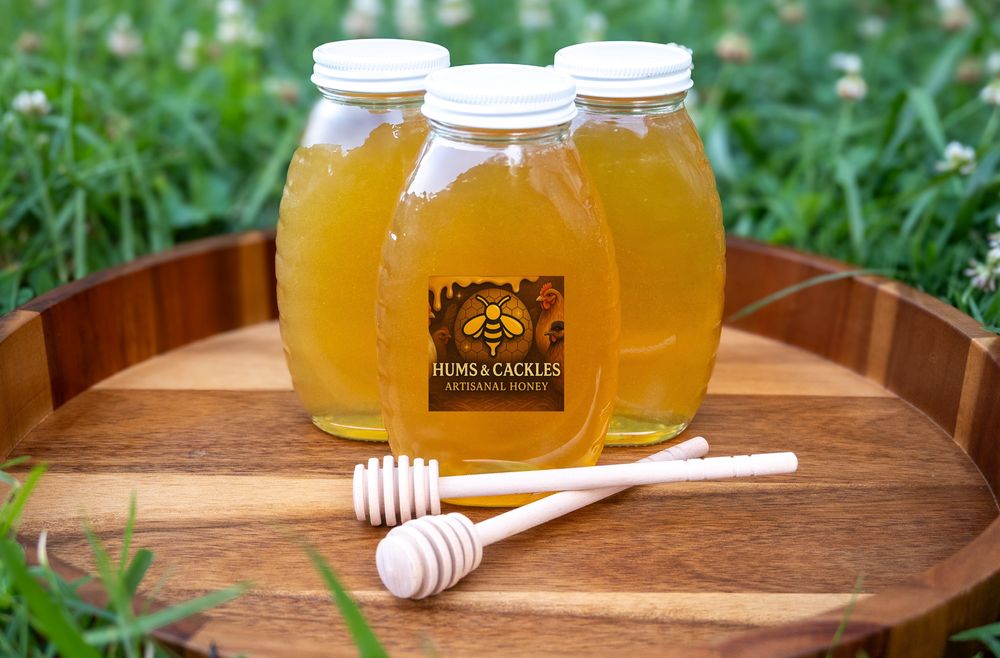 Hums & Cackles Artisanal Honey Logo