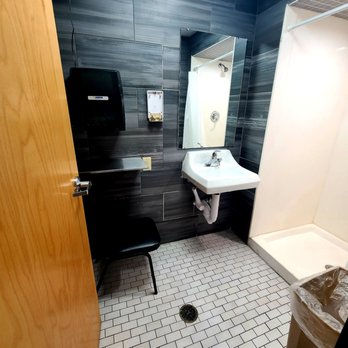 CFI- Consolidated Freight - Women's Shower - Couriers & Delivery Services Near Me - Laredo, Texas CFI- Consolidated Freight - Women's Shower - Couriers & Delivery Services Near Me - Laredo, Texas