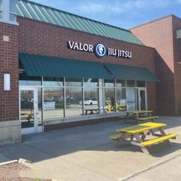 Exterior outside entrance of Valor Jiu-Jitsu - Orland Park, Illinois Exterior outside entrance of Valor Jiu-Jitsu - Orland Park, Illinois
