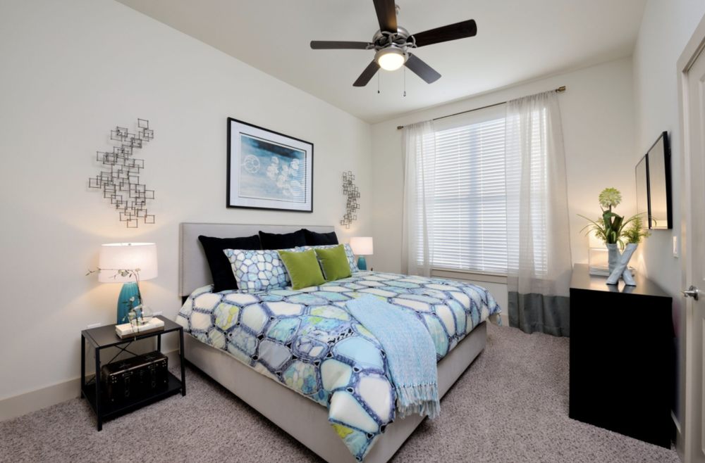 APARTMENT GURUS HOUSTON Updated October 2024 18 Photos & 61 Reviews 2500 E T C Jester