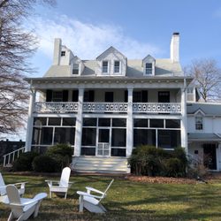 Wades Point Inn On The Bay